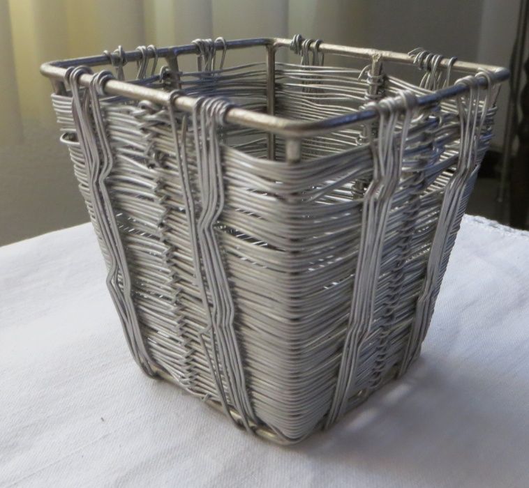 Porta lápis e utensílios de balcão,em arame entrelaçado - Lote 2
