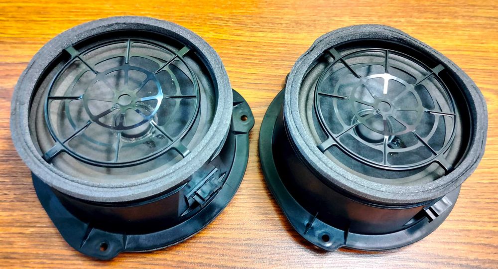 Динамики Audi Q7 4m0.035.411