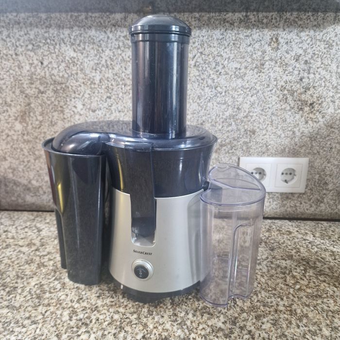 Maquina de fazer sumos em bom estado