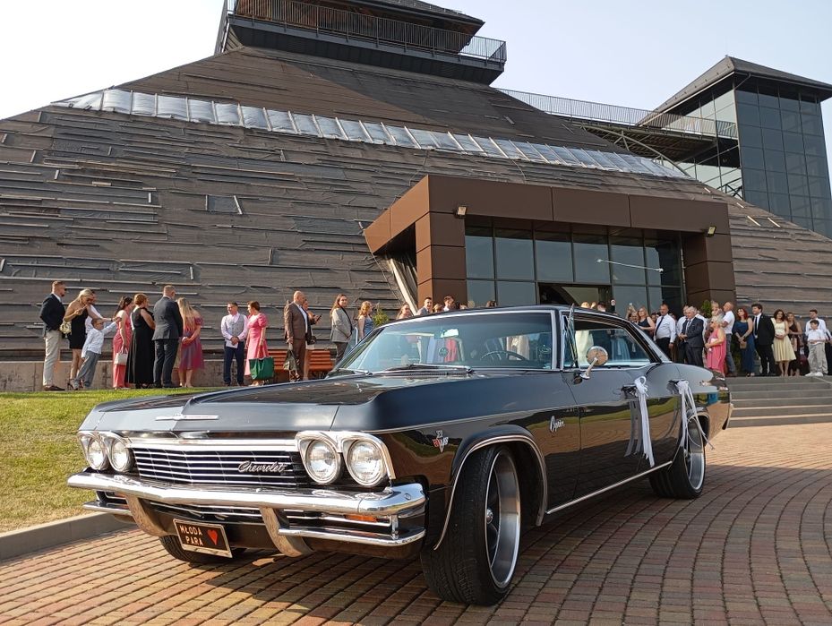 Chevrolet Impala Caprice 1965 Amerykański czarny klasyk auto na ślub