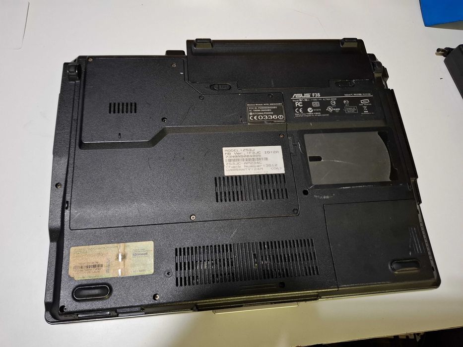 Asus F3S core2duo t7250 4gbRam 160gb hdd