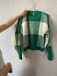 Зелений модний  светр