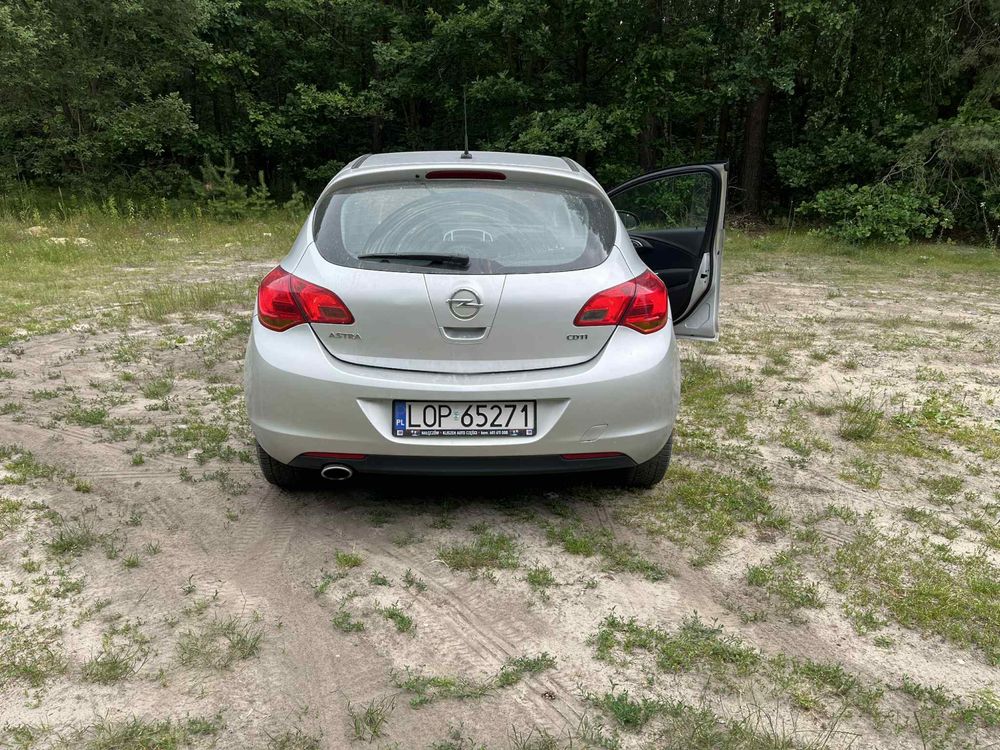 Opel astra J 2010