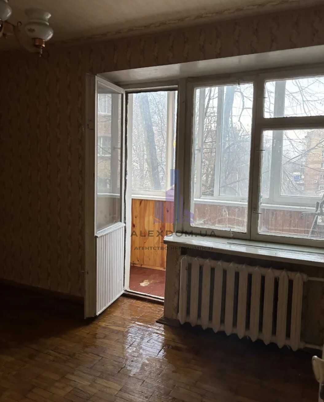 Продається 2к квартира в центрі міста Бровари, вул.Київська, 308.