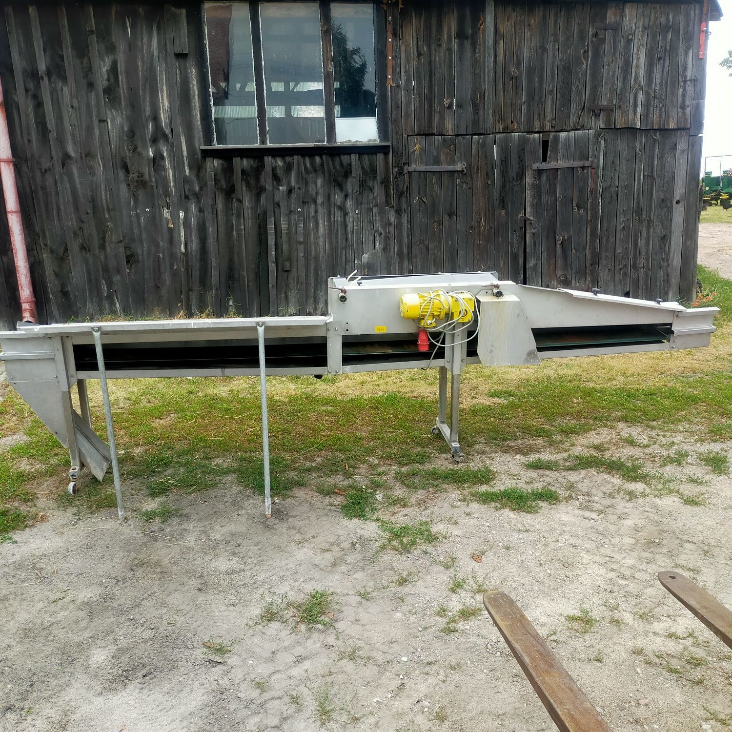 Maszyna do szparag  myjka . Obcinak .