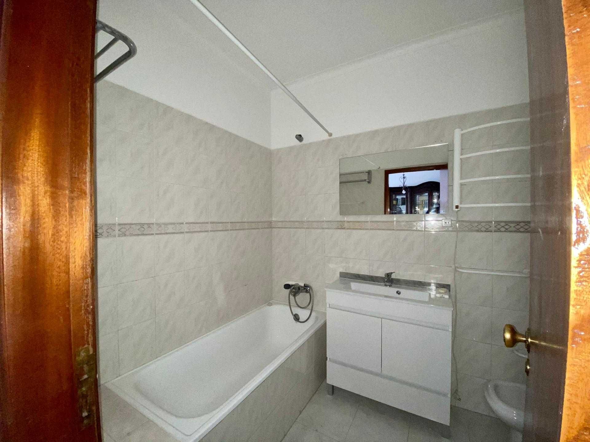 Arrendar apartamento T2+1 em Arroios