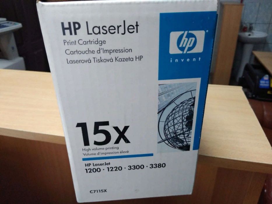 Продам оригинальный картридж HP 15X (C7115X)