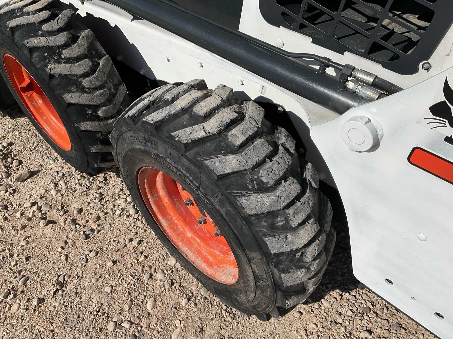 Bobcat S450 Mini Pá Carregadora