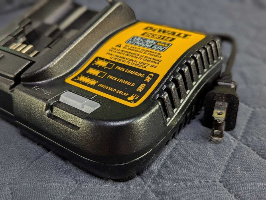 Зарядное устройство DeWALT DCB112 Оригинал США 120V