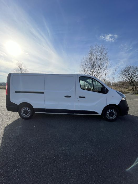 Opel Vivaro 2017 року