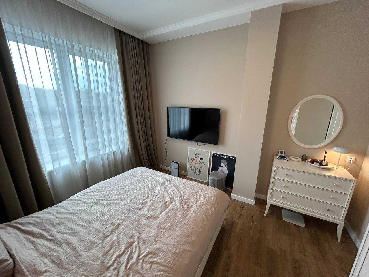 Продам 2х кімнатну квартиру 71м2 ЖК Люкс Дельмар Яворницького  Парк