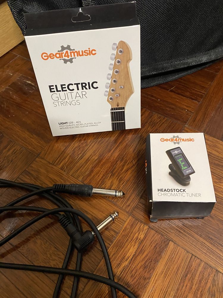 Guitarra Eléctrica Rosa + Pack com Amplificador 10W