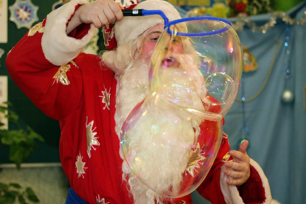 Дед Мороз! Роскошный костюм. Новогоднее шоу мыльных пузырей. Видео!