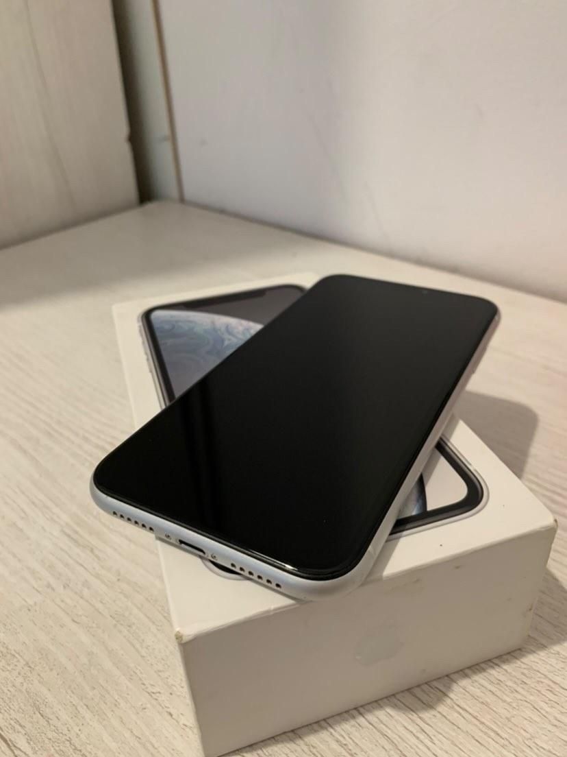 Iphone xr 64 gb 84 %