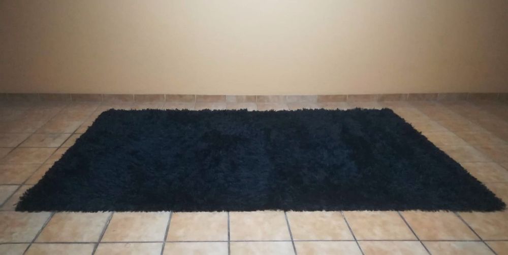 Carpete Preta, 100% acrilico com brilho