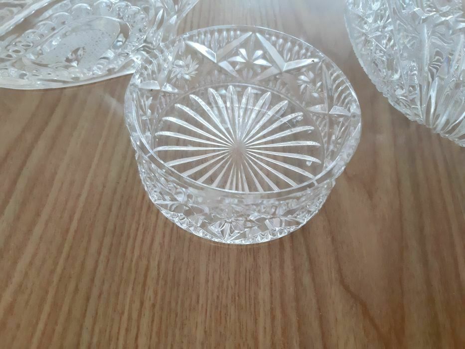 Заварники, цукорниці, молочниці, соусниці та кришталеві вази