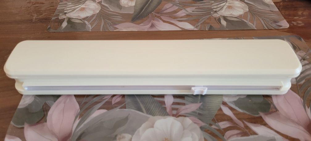 Podajnik ,pojemnik do folii spożywczej lub aluminiowej