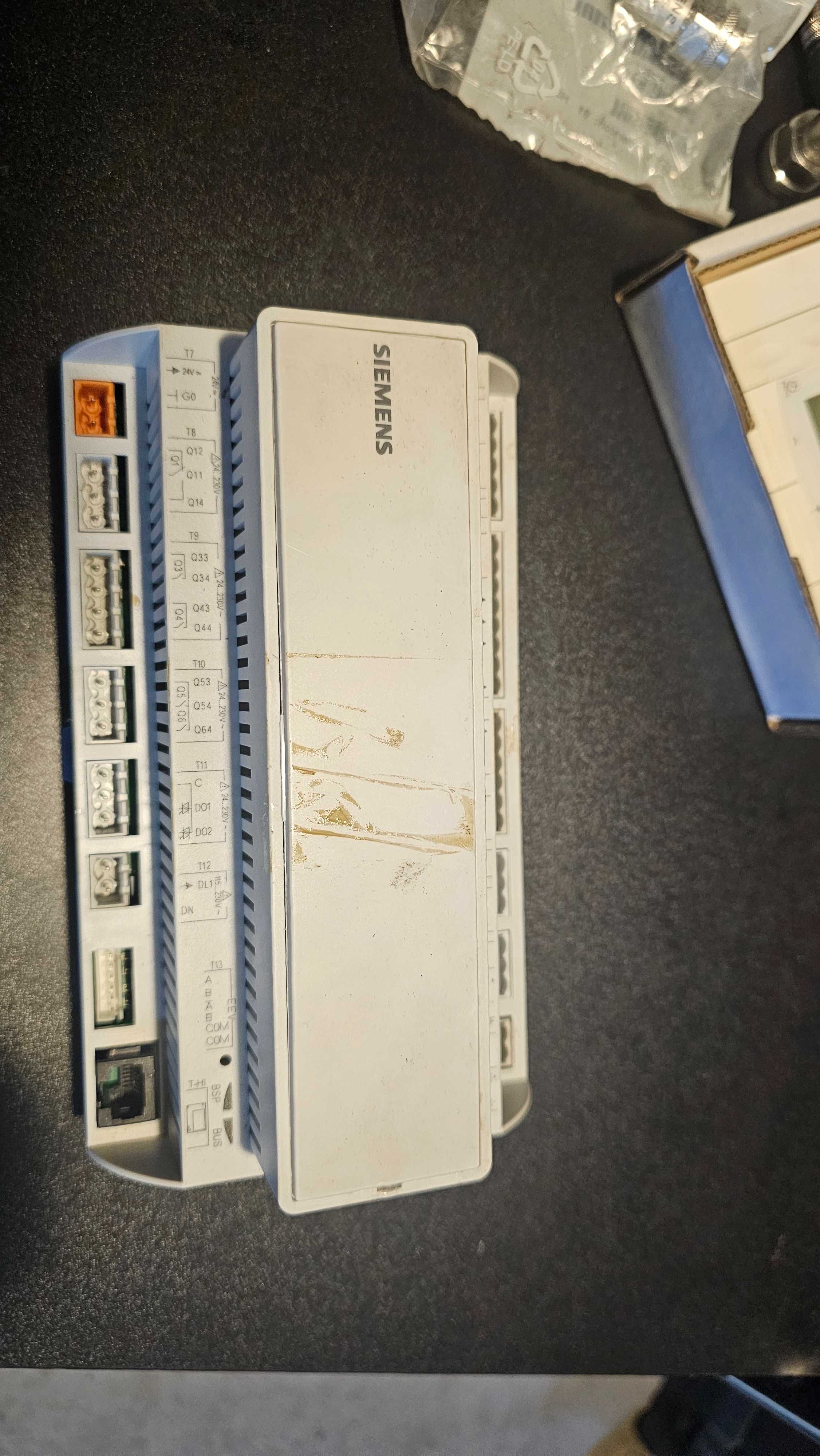 Siemens POL822.60/STD HMI-SG – S55394-C225-A100 POL422.50/STD HVAC