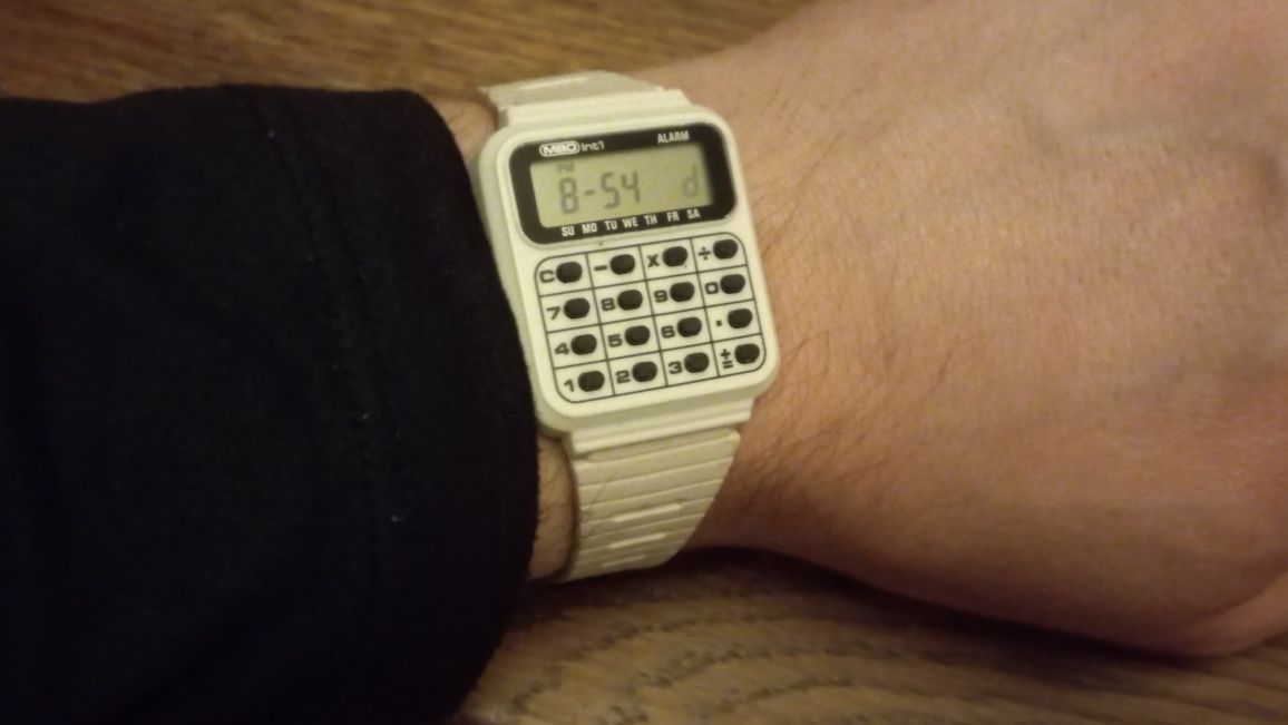 Sprzedam zegarek MBO International Calculator biały