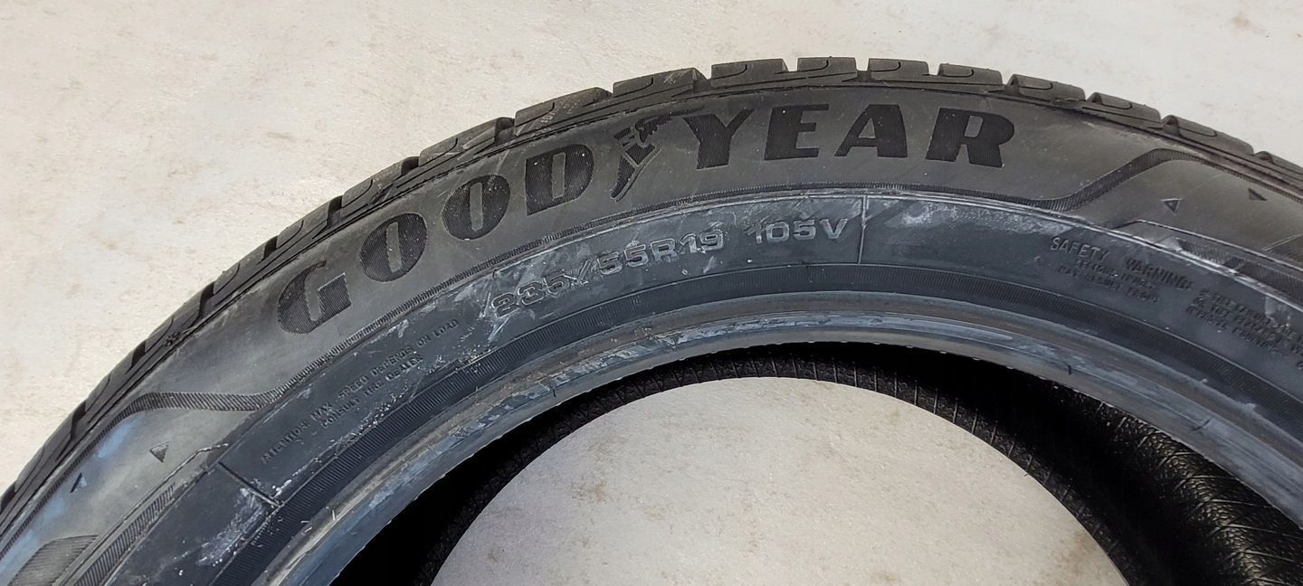 2X OPONA GOODYEAR ULTRAGRIP PERFORMANCE  SUV MS 235 55 R19 105V XL 2023
