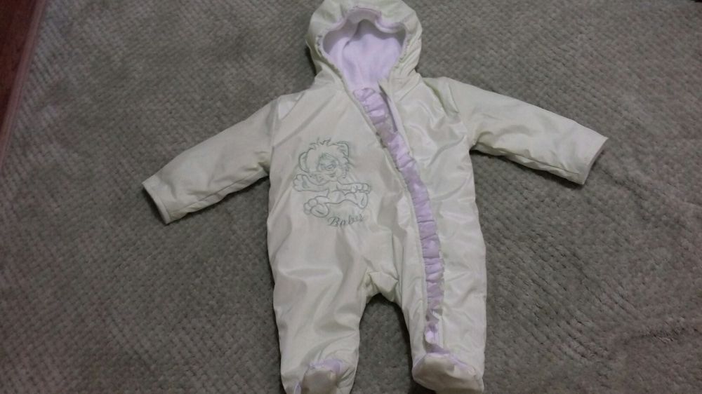 Продам демісезонний комбінезон для новонароджених