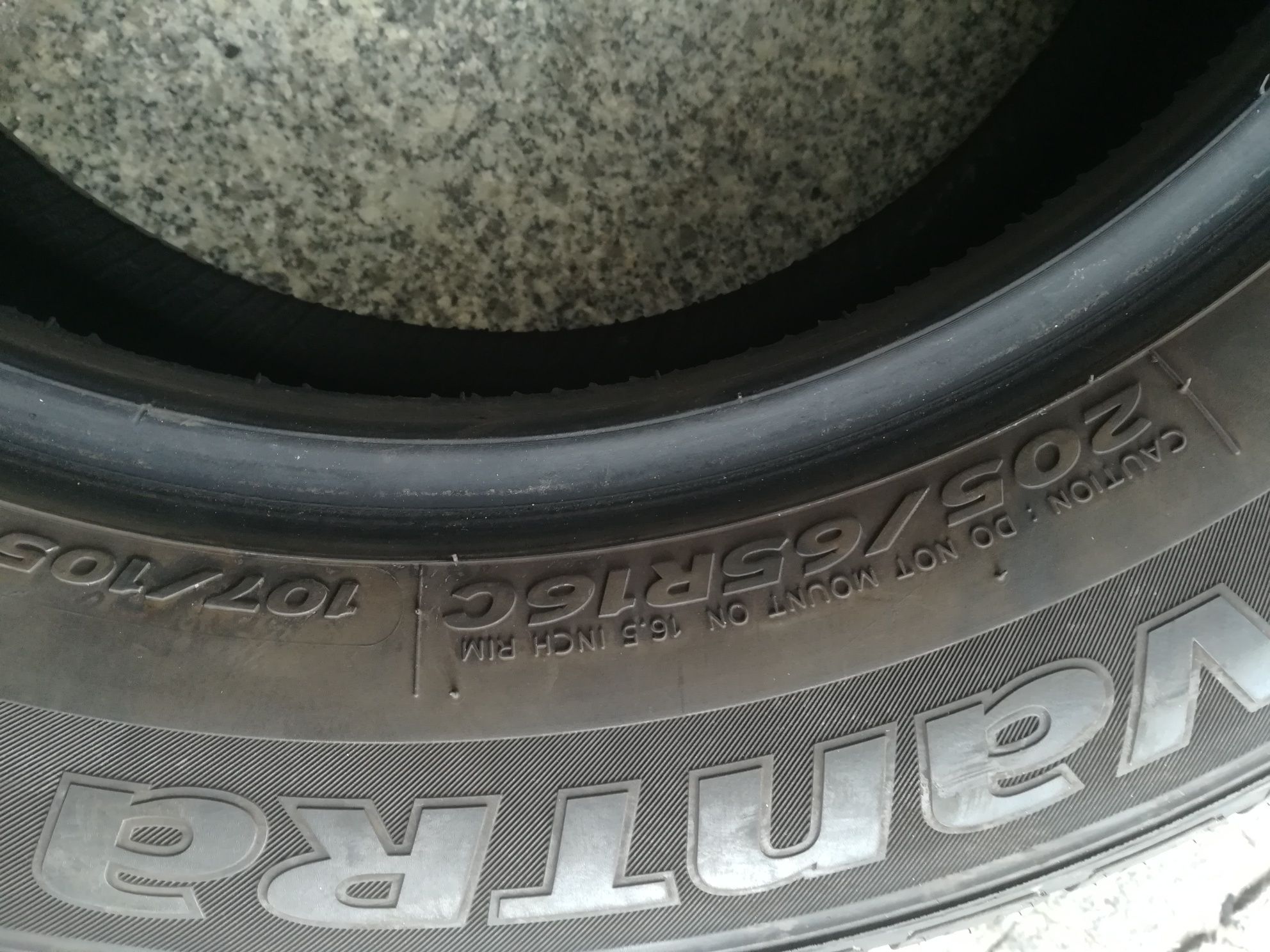 2 pneus 205 65 r16c Hankook