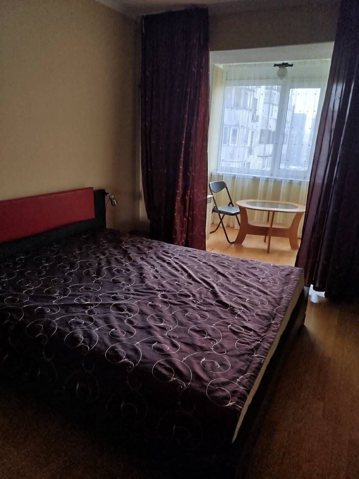 Ахматовой 5. Чудова 2к кв. студія + спальня. Актуально