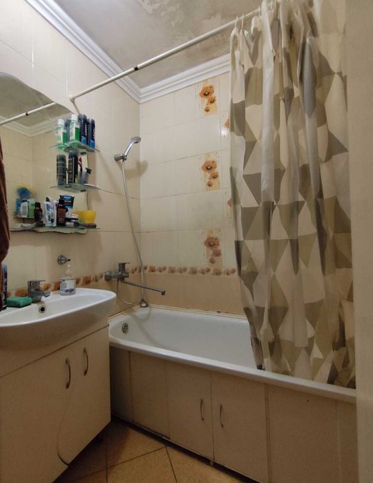 № 13613 - Простора 3к. квартира, 2/5 пов. цегляного будинку, Озерне