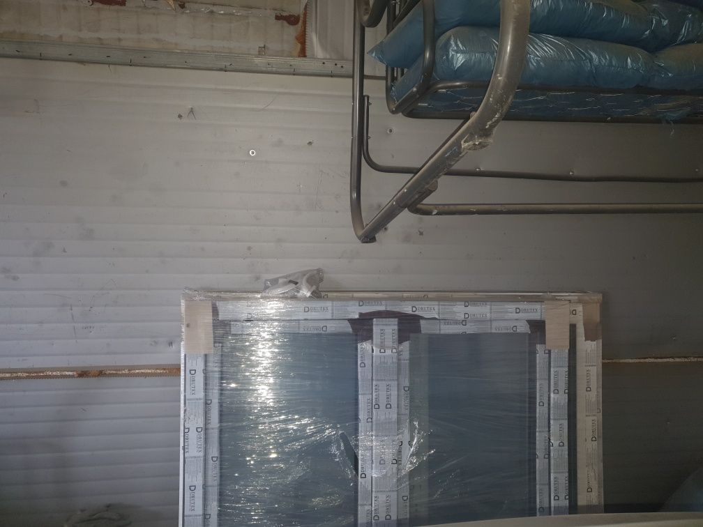 Nowe Okno plastikowe nowe szer.170/wys.140cm.