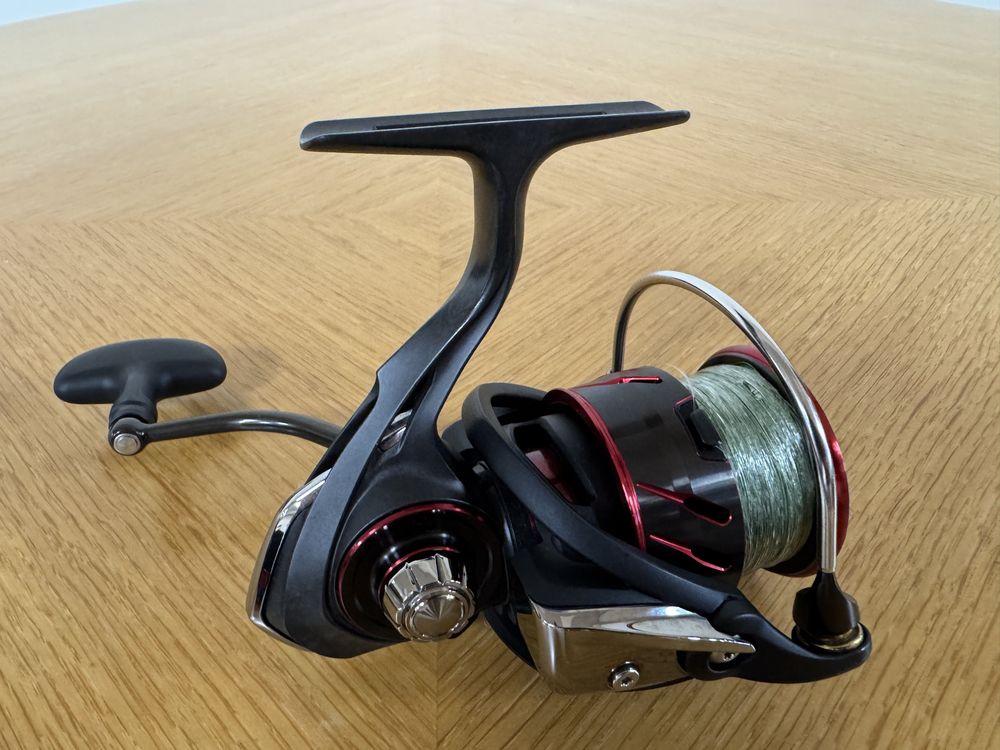 Carreto Daiwa Ballistic LT 5000 CXH