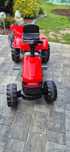 Traktor z przyczepą na pedały