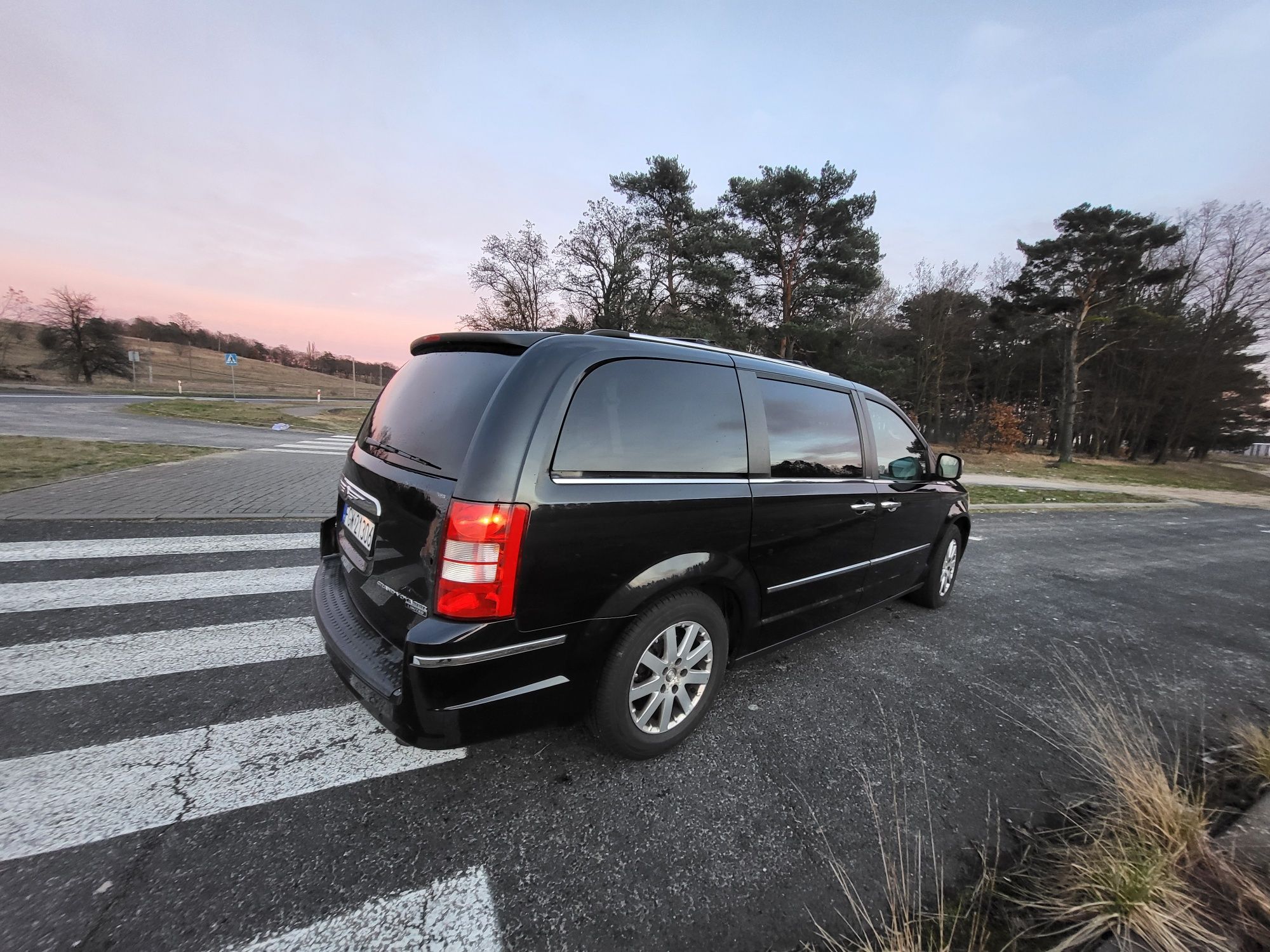 Chrysler grand voyager 2010 rok 2,8