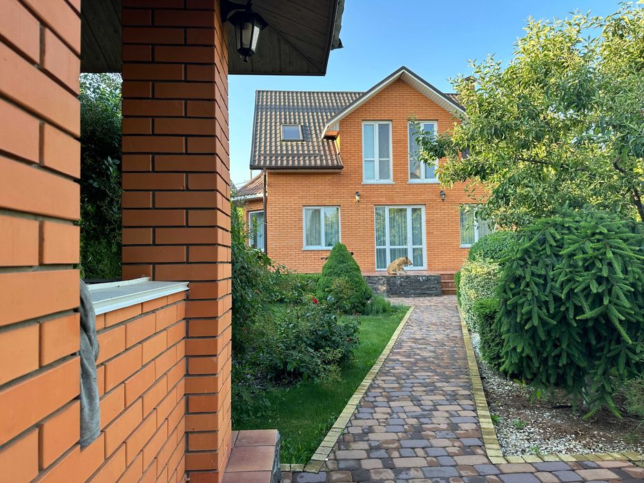 Мятна 10, Жуляни, продам будинок в котеджному містечку