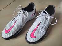 Damskie buty piłkarskie Nike Phantom GT Academy pasuje na rozm. 39