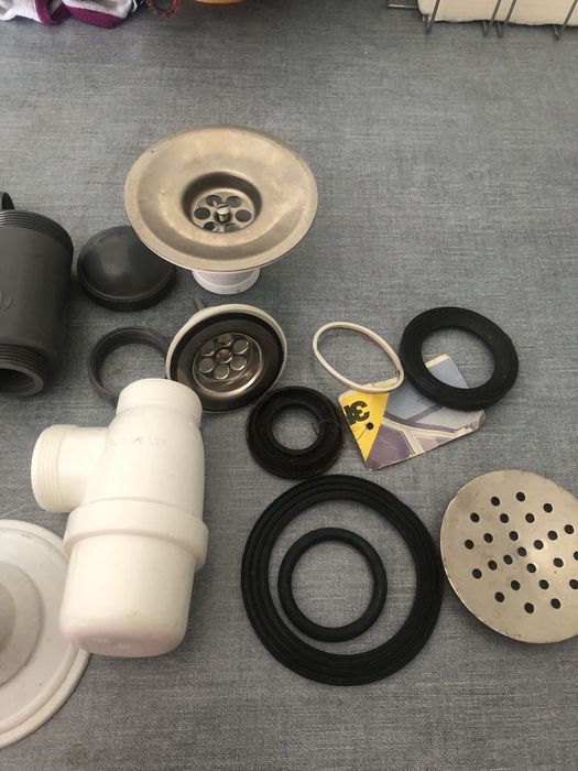 Vebdo lote de pecas para cozinha  e WC