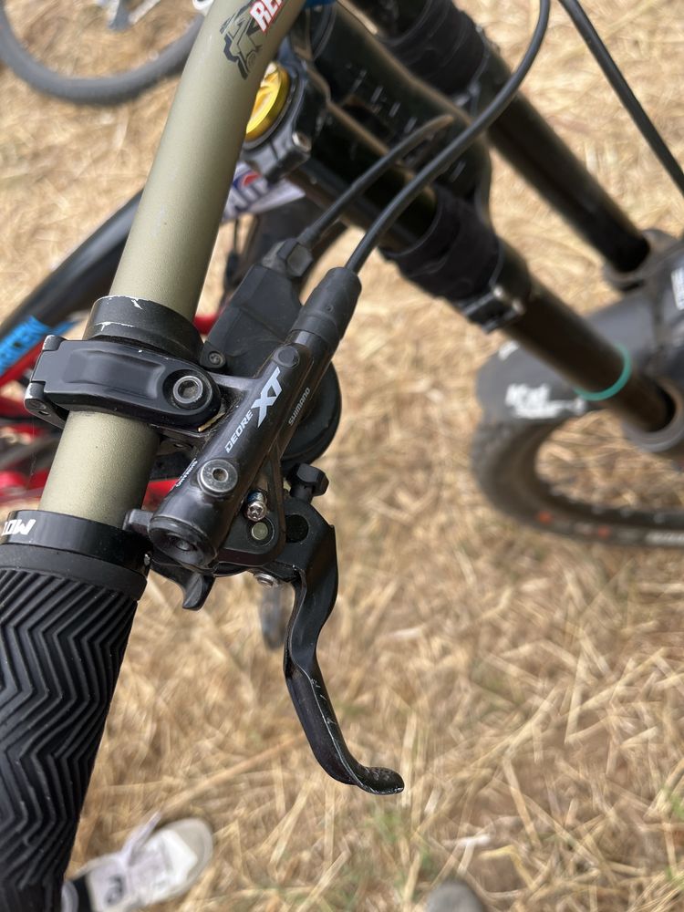 Bicicleta Downhill