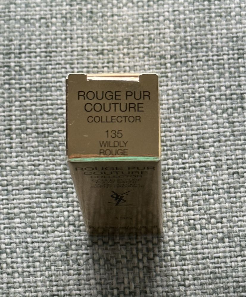 Pomadka szminka YSL 135 Wildly Rouge