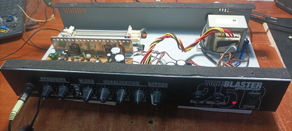 Ламповый гитарный усилитель,комбоусилитель,ремонт