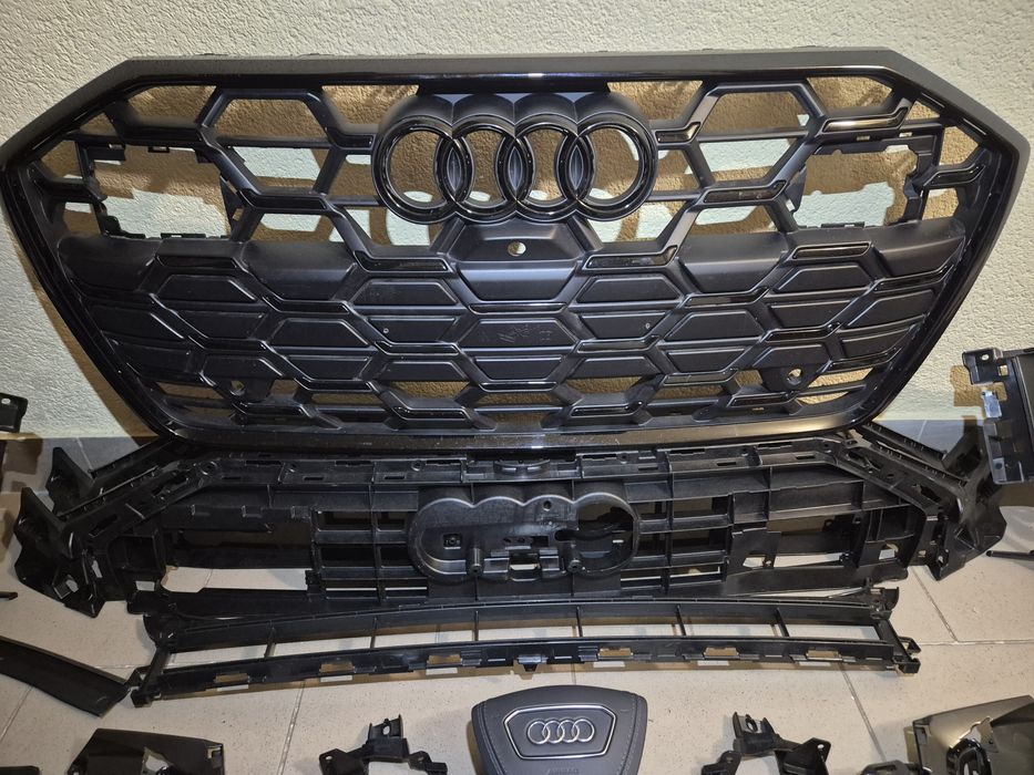 Запчастини Audi ауді A6 C8 бампер фонарі кронштейн решітка захист