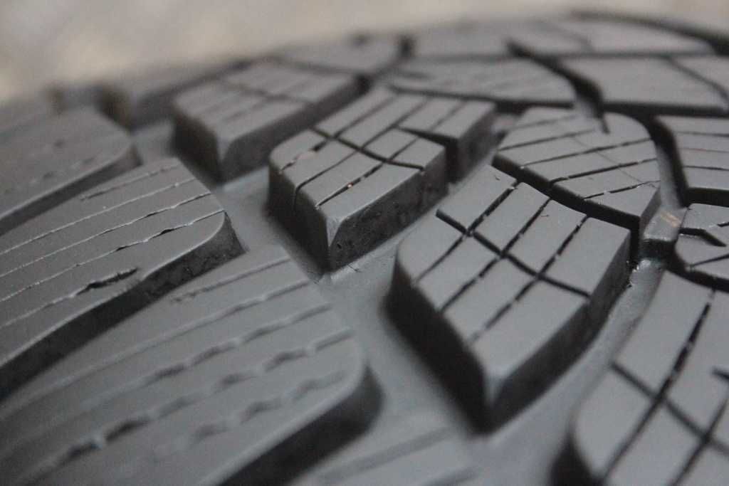 215/60/17 Fulda Kristall Control SUV 215/60 R17 96H
