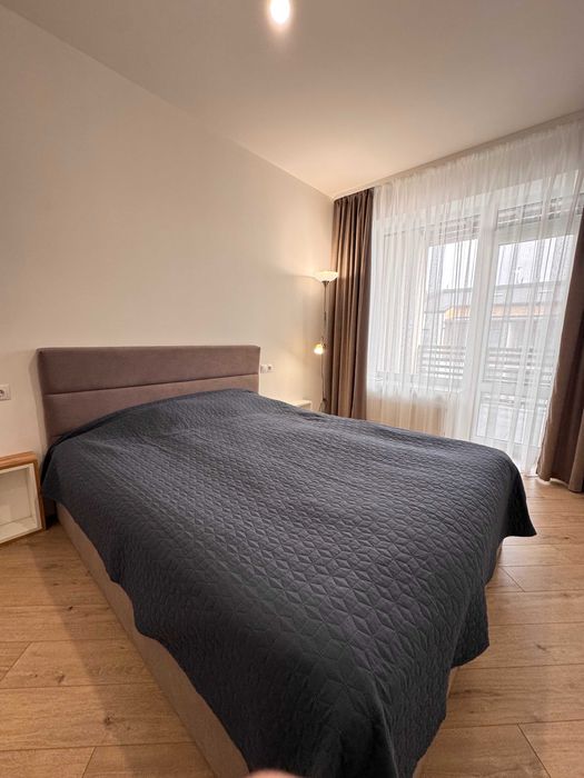 Сучасний котедж з ремонтом у районі Щасливого!