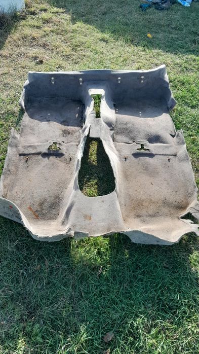 Ковролін ауді 80б4 авант універсал акпп 2.0Е