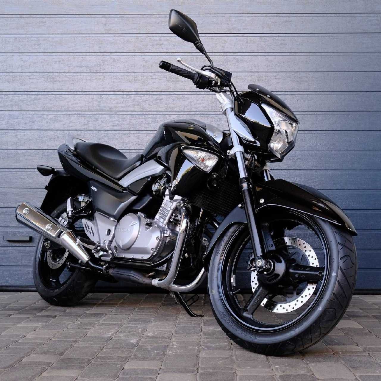 Продам мотоцикл Suzuki GSR 250 (2619)