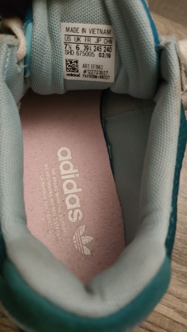 sportowe buty Adidas FALCON  39 1/3 w super stanie