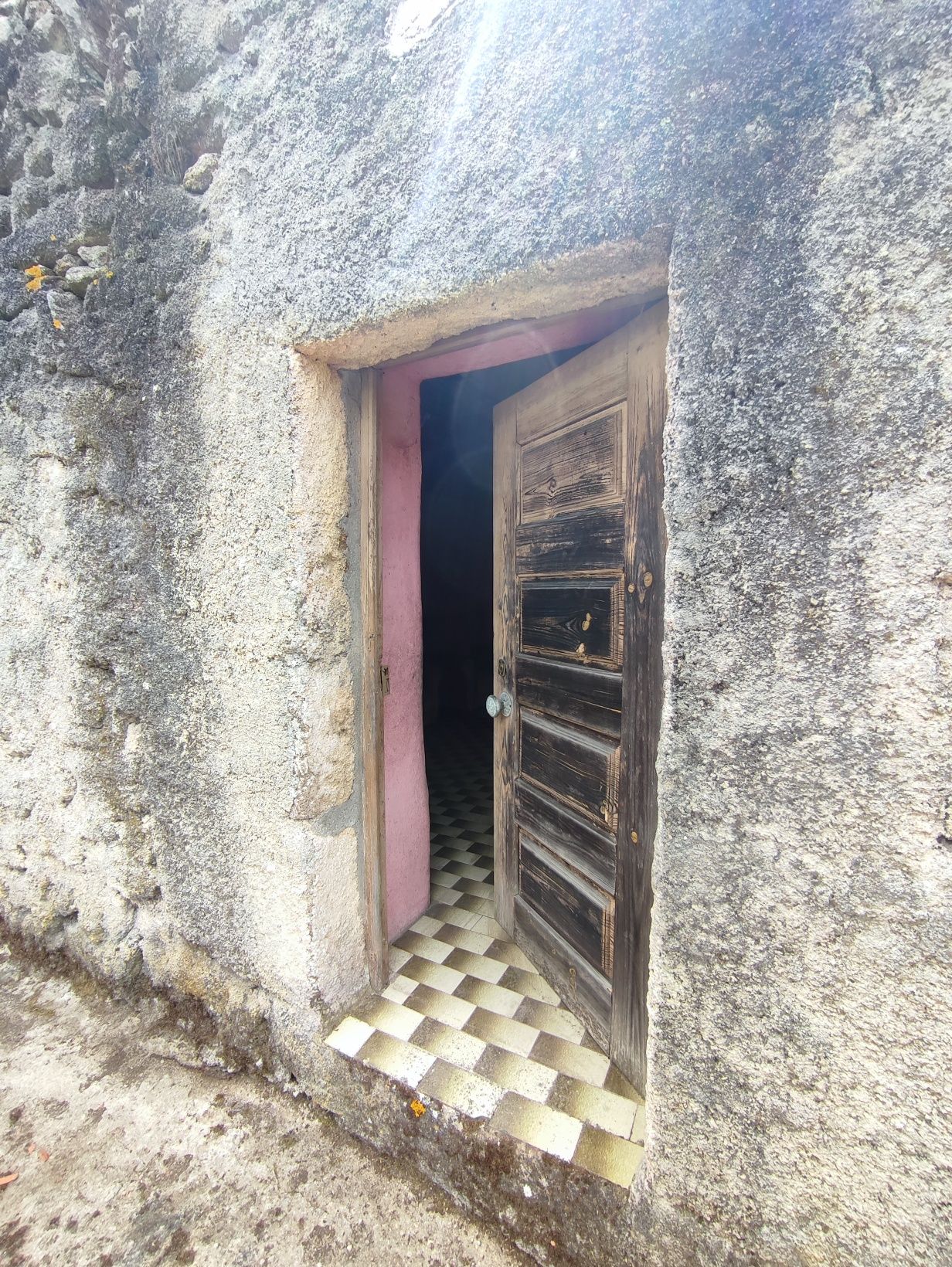 Ler anúncio* Vendo Casa Típica de Aldeia -  Ideal para recuperaçã
