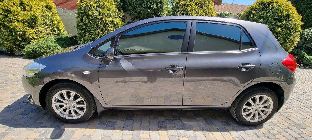 Продам авто  Toyota  Auris