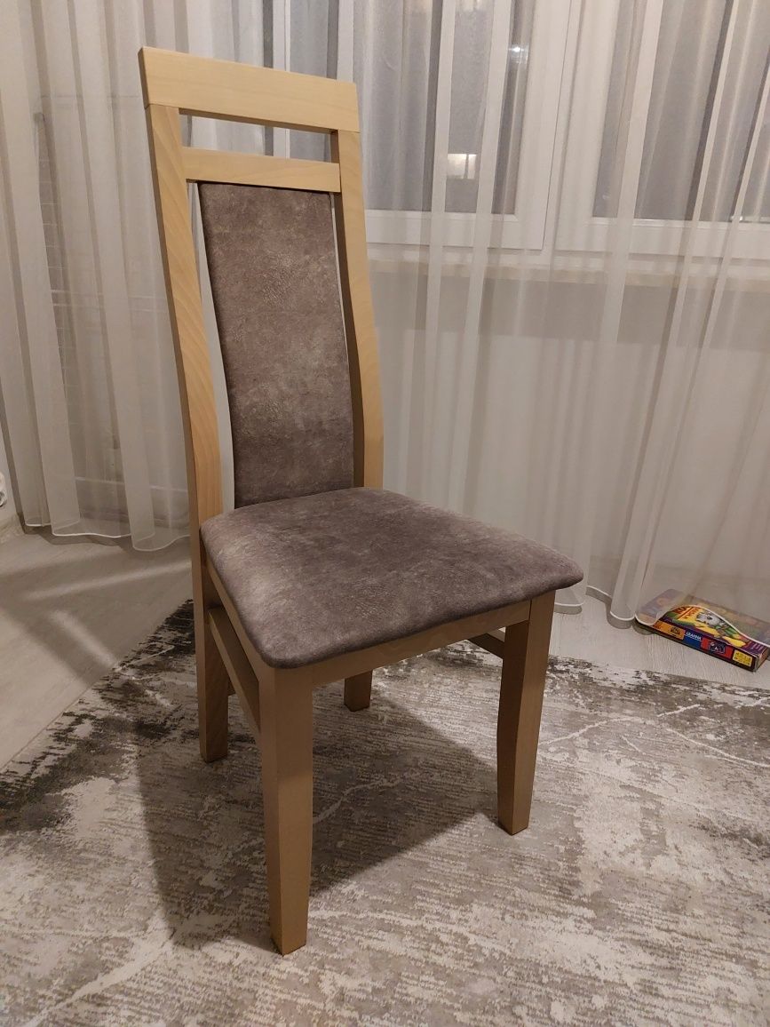 Stół i krzesła sprzedam