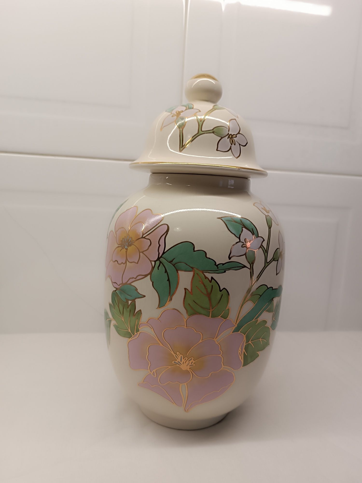 Pote Grande em Porcelana Antiga. 33 cm