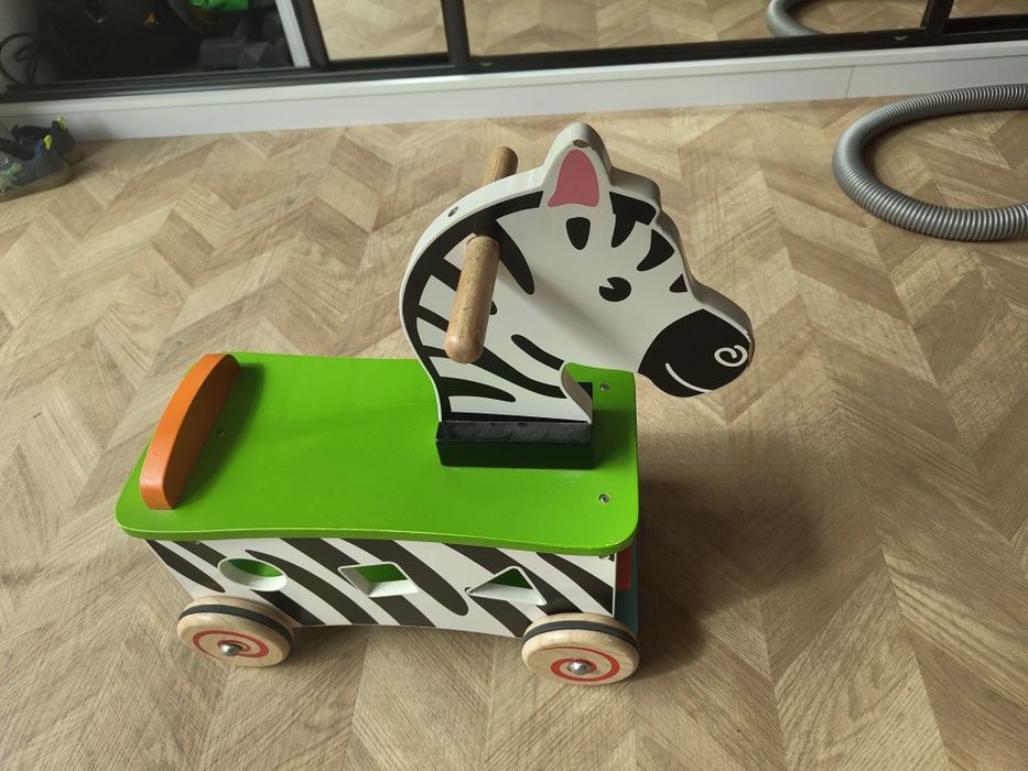 Drewniany jeździk zebra