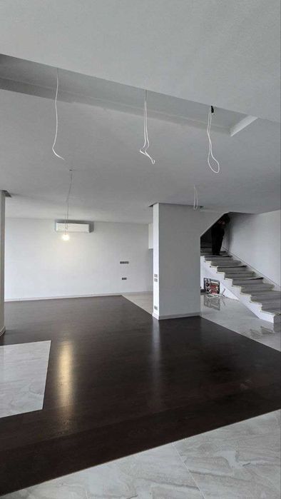 Продається Пентхаус 186 м² з ремонтом і терасою Чернівці, ЖК Роднічок